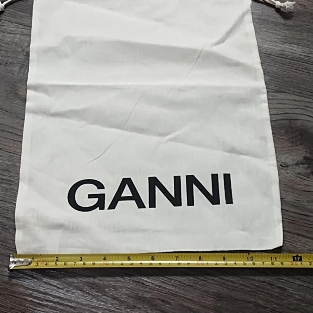 Ganni Cream Cotton Drawstring Logo Bag - Picture 5 of 6